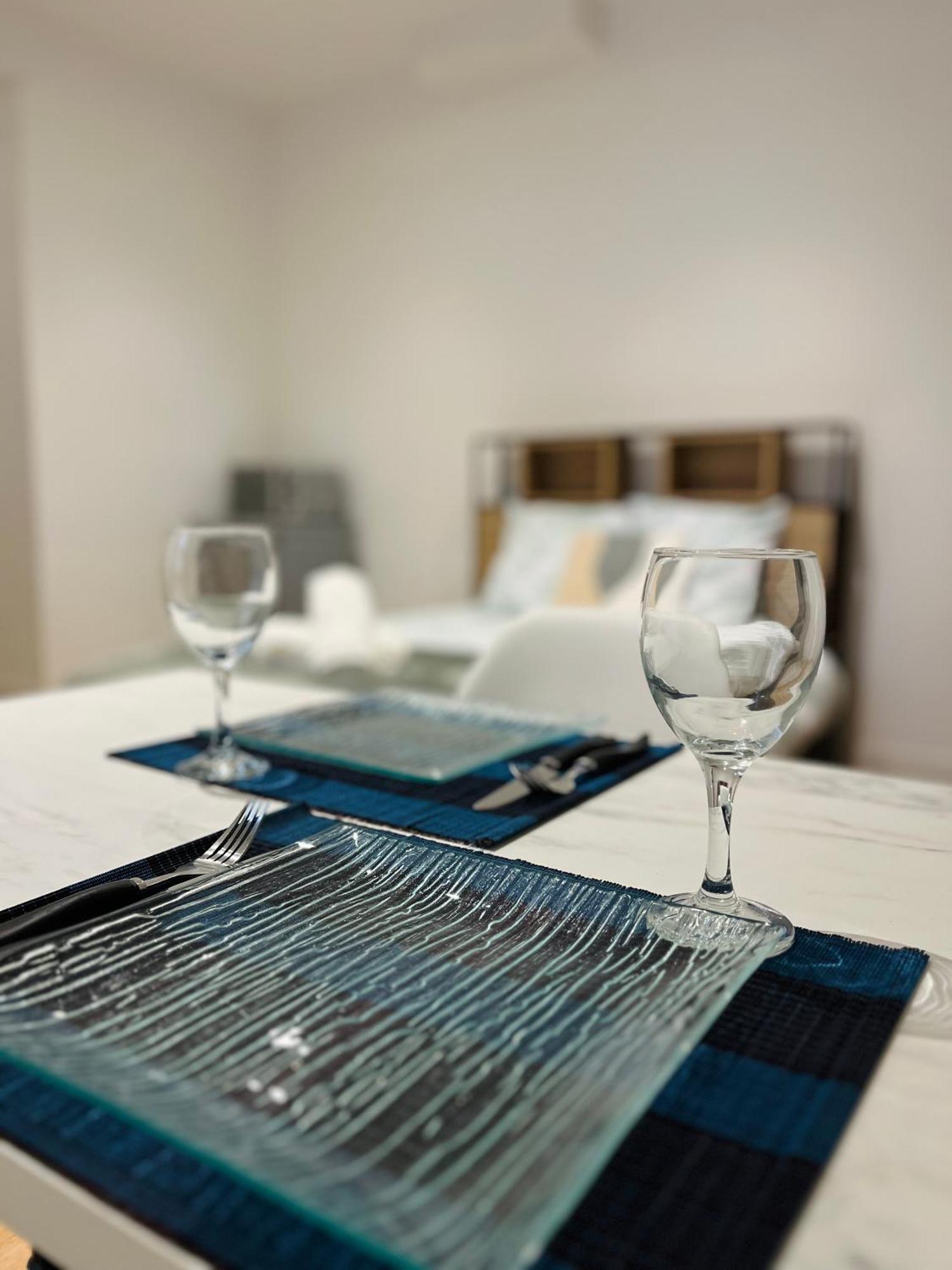 La Ruche Arrageoise - Parking Gratuit - Cozy - Grand Lit - Long Sejour Apartment Arras Exterior photo