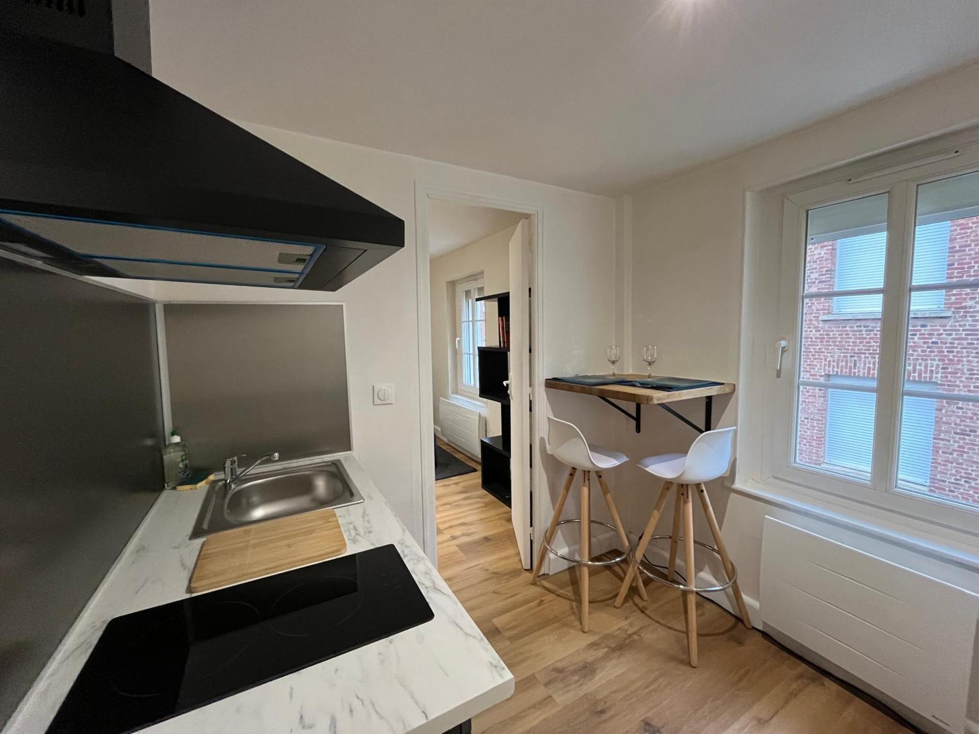 La Ruche Arrageoise - Parking Gratuit - Cozy - Grand Lit - Long Sejour Apartment Arras Exterior photo