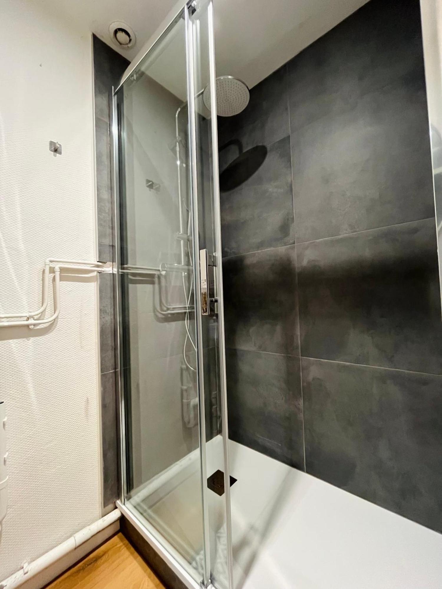 La Ruche Arrageoise - Parking Gratuit - Cozy - Grand Lit - Long Sejour Apartment Arras Exterior photo