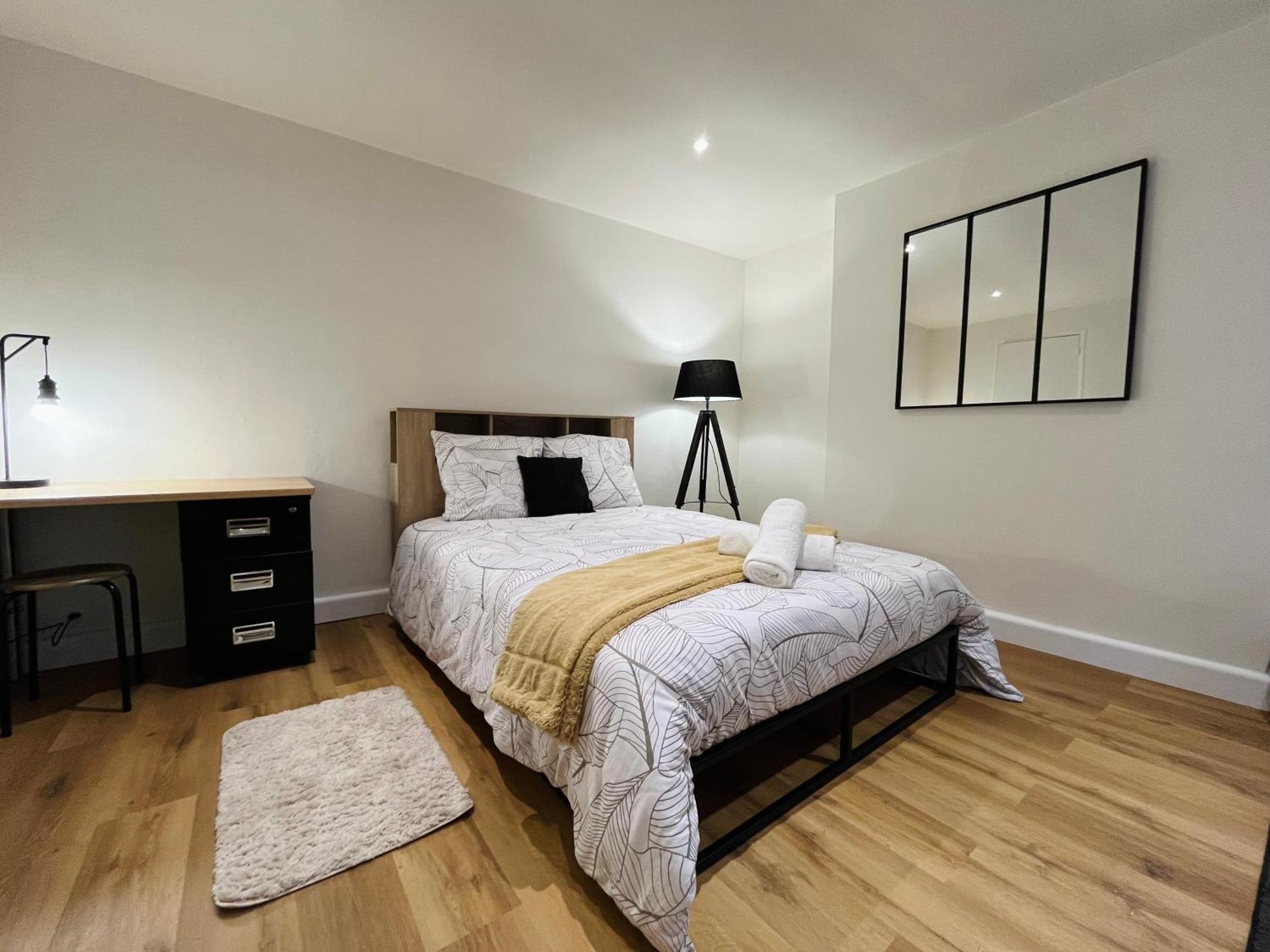 La Ruche Arrageoise - Parking Gratuit - Cozy - Grand Lit - Long Sejour Apartment Arras Exterior photo